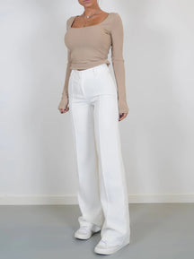 Camille – Pantalon Flare, taille haute et coupe Elégante