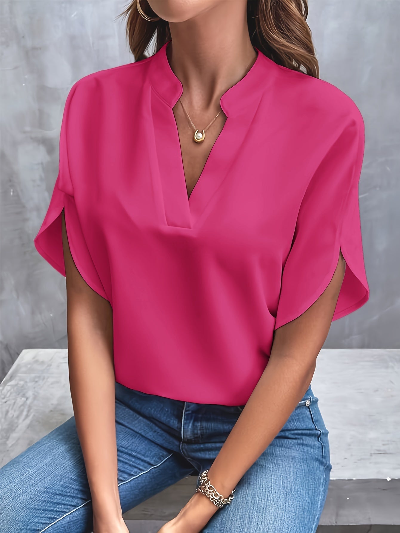 Amelia - Blouse Femme Col en V pour un Style Intemporel