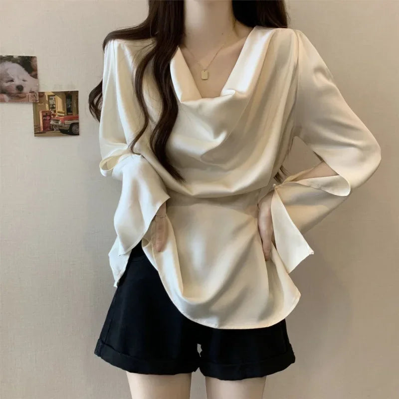 Cecilia - Blouse Élégante en Satin avec Col Bénitier