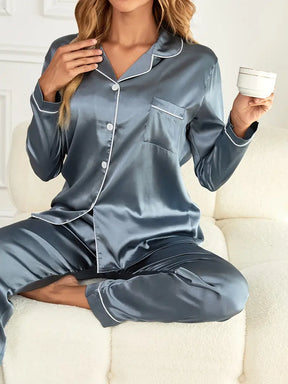 Clara - Pyjama Satiné avec Boutons et Piping Contrasté pour Femme