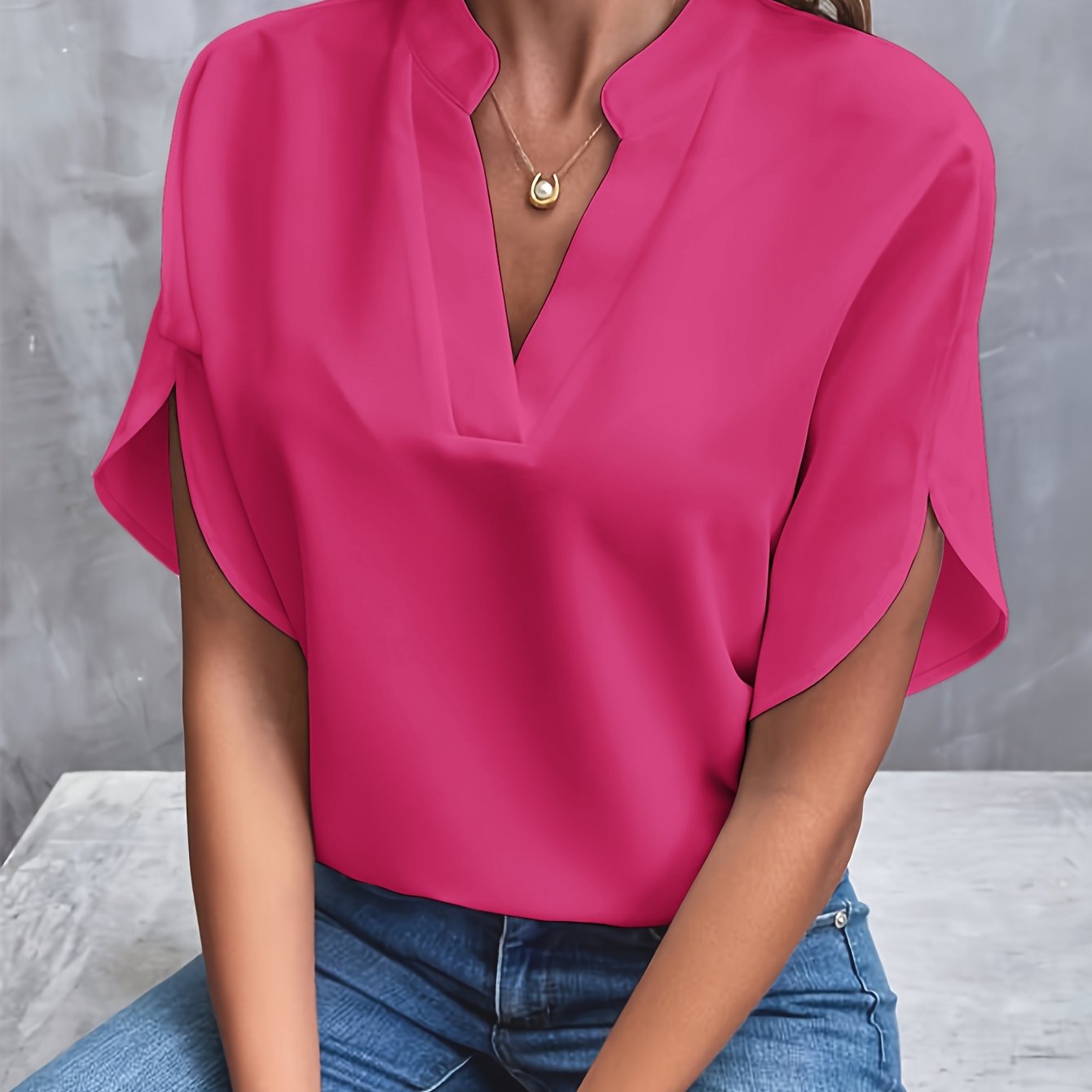 Amelia - Blouse Femme Col en V pour un Style Intemporel