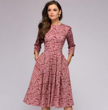 Kate – Robe Fleurie Élégante à Manches Longues et Taille Cintrée